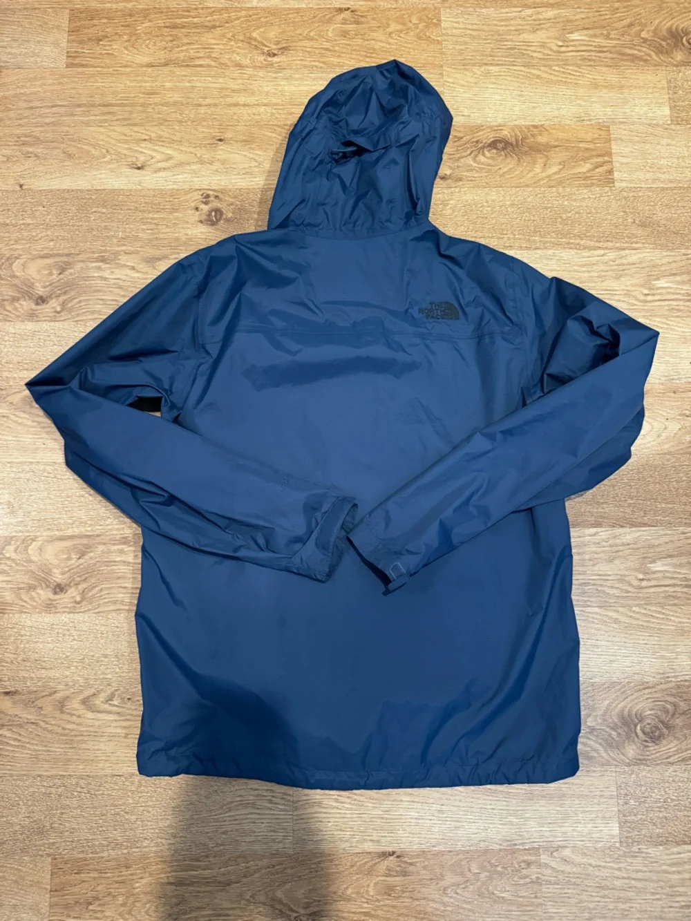 The North Face Men’s Venture 2 Hooded Rain Jacket (includes private logo) - Picture 2 of 8
